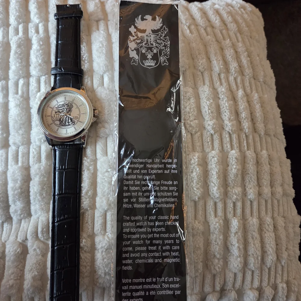 Elegant Black Leather Strap Lady Liberty  Watch‎